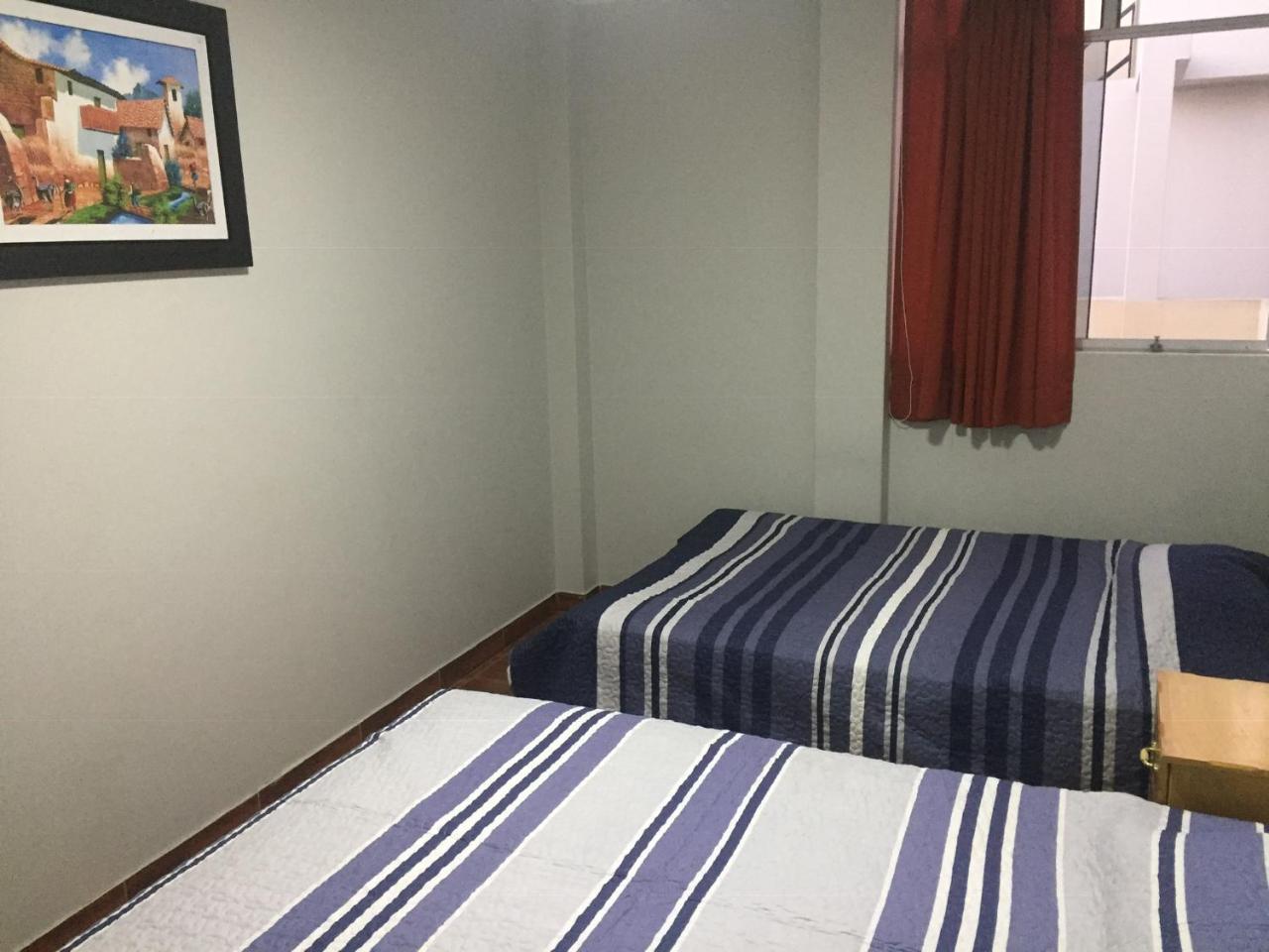 Hospedaje Las Mercedes Ica Kültér fotó